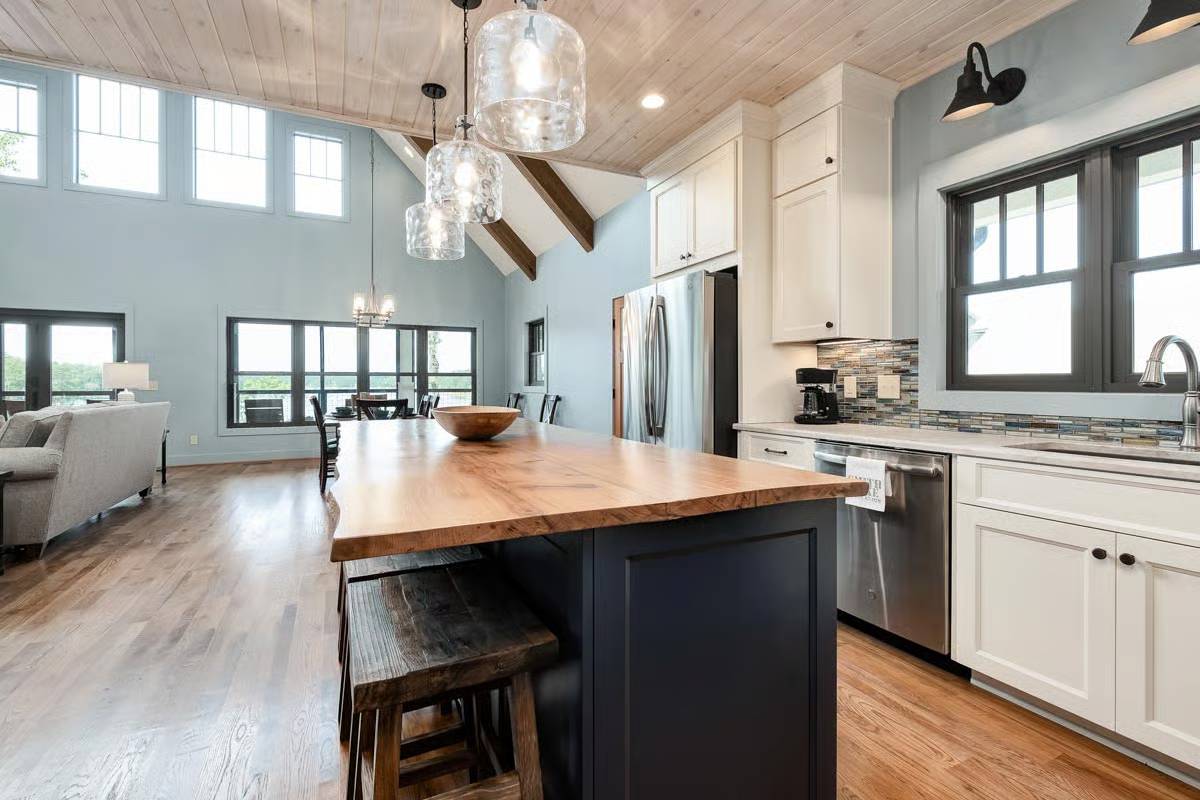 Snowy Owl 21 Loz Builders Snowy Owl 021 - Lake Of The Ozarks Home Builders